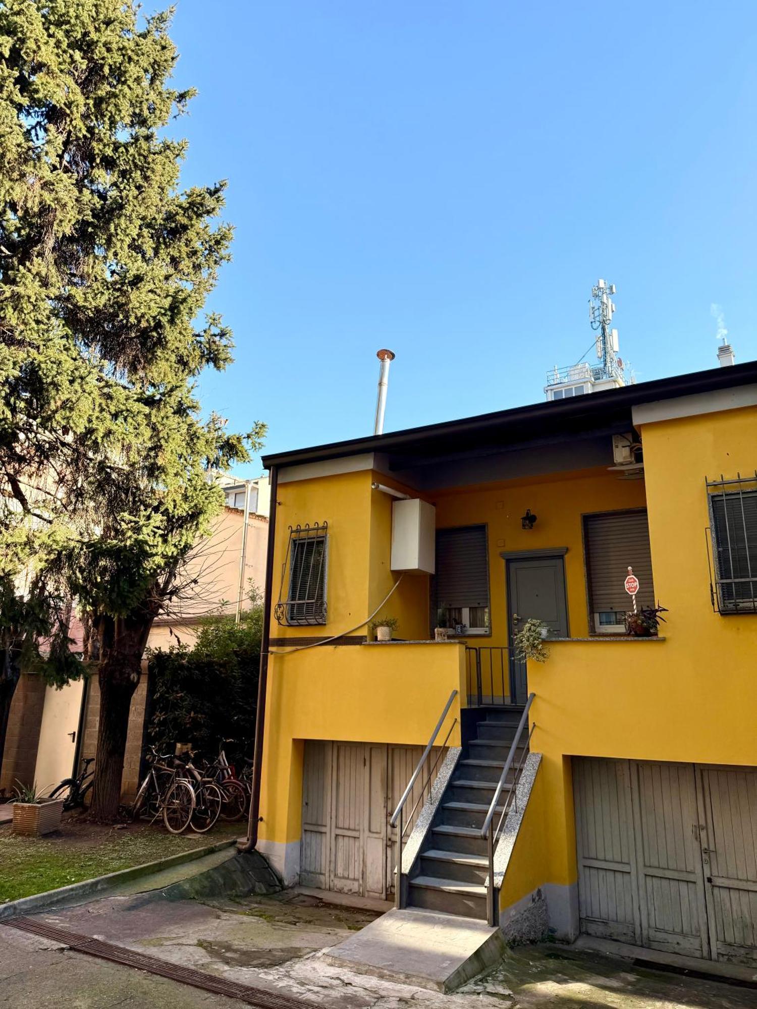 Gionas - Casa Indipendente In Zona Strategica Villa Milan Bagian luar foto